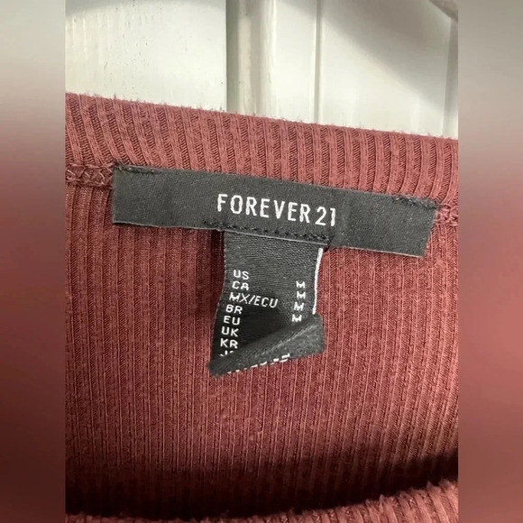 Forever 21 crop top - Picture 3 of 3